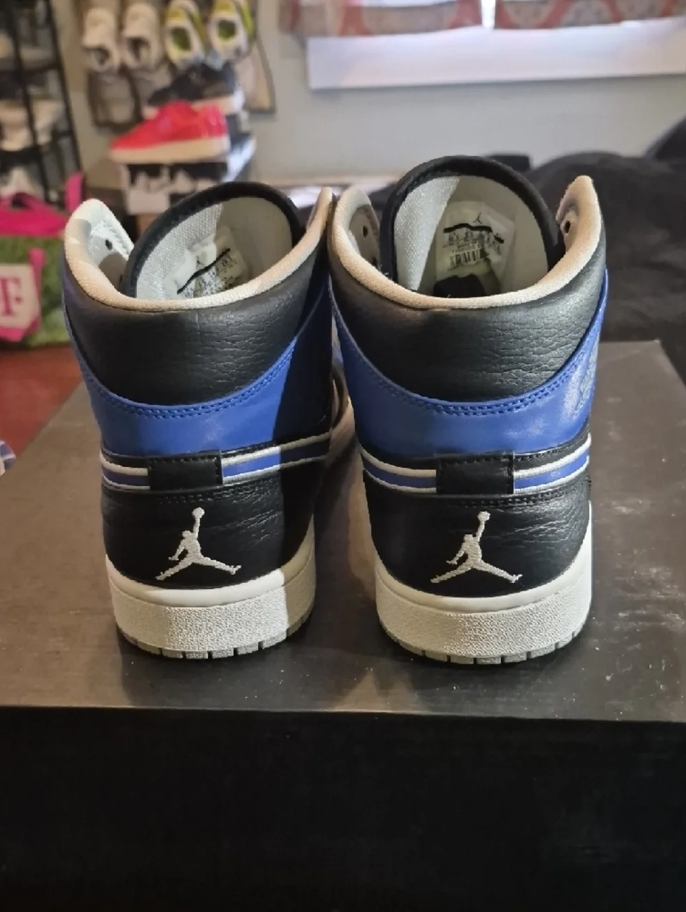 Air Jordan 1 Mid 
